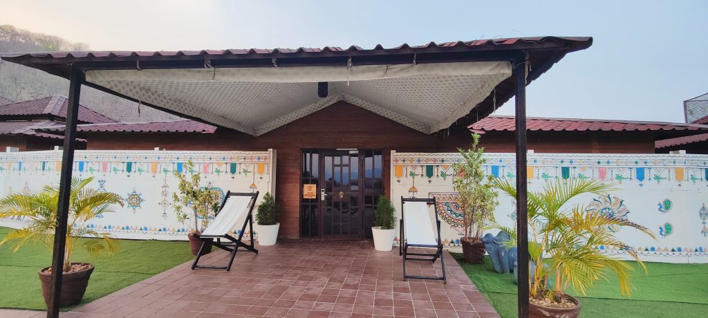 luxury tent stay india